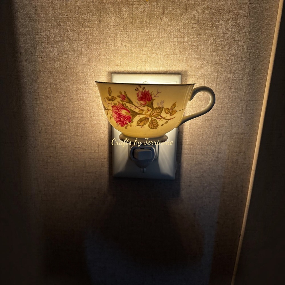 Vintage Betson Handcrafted Tea Cup Night Light